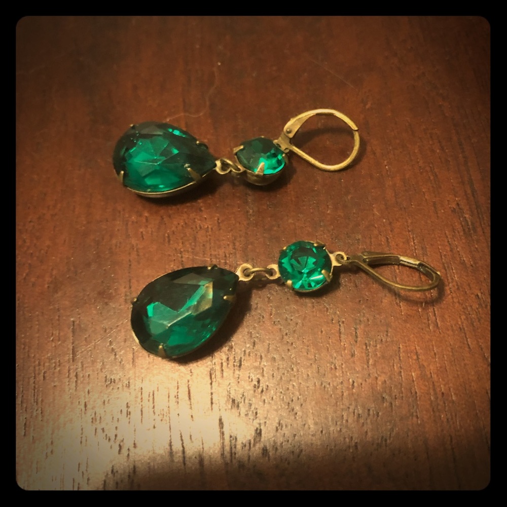 Emerald green earrings